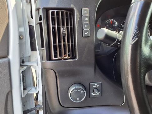 Used 2024 Chevrolet Express 2500 w/ Driver Convenience Package image 18