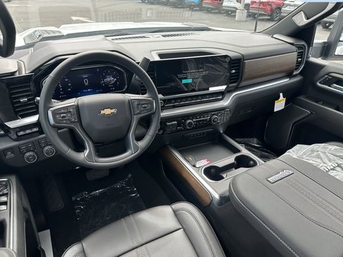 New 2026 Chevrolet Silverado 3500 High Country w/ High Country Premium Package AWD/4WD image 8