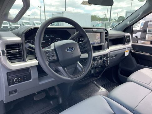 New 2025 Ford F550 2WD Regular Cab Super Duty image 7