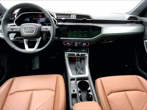 Certified 2025 Audi Q3 2.0T Premium Plus image 15