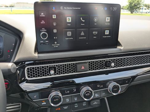 Certified 2025 Honda Civic Sport image 17