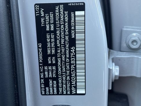 Used 2023 Porsche Macan S image 30