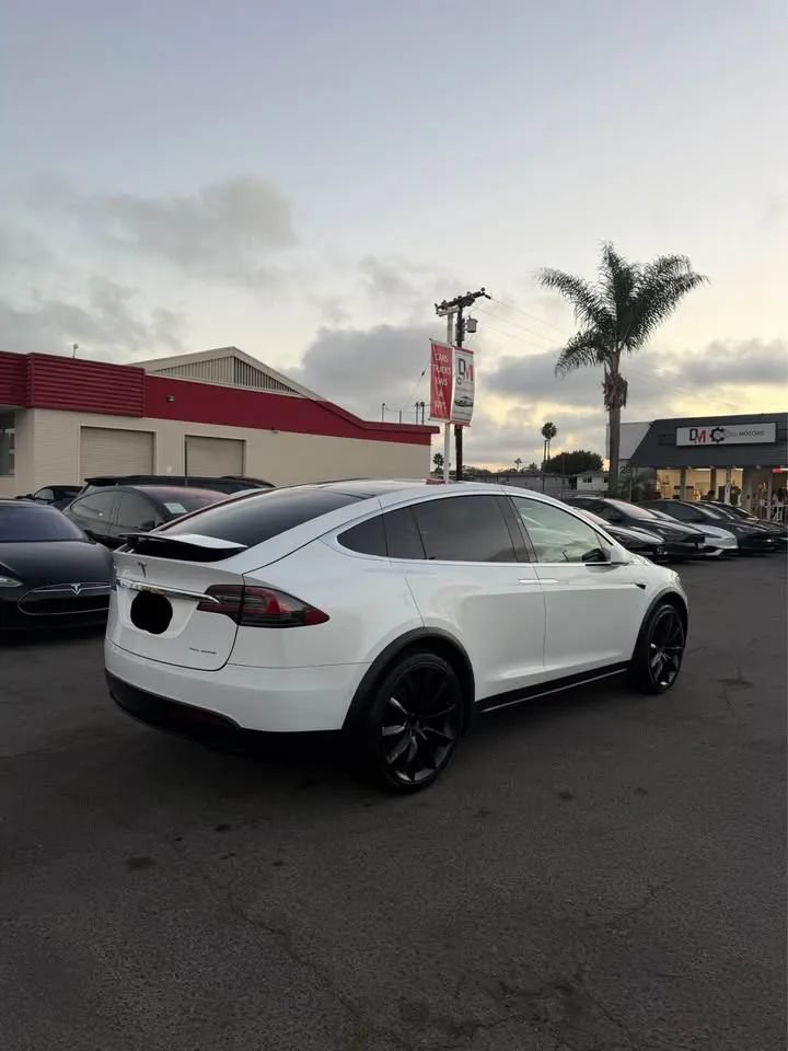 Used 2019 Tesla Model X 75D AWD/4WD image 5