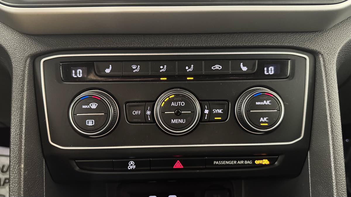 Used 2021 Volkswagen Atlas Cross Sport SE FWD image 21