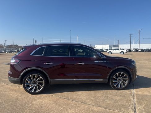 Used 2020 Lincoln Nautilus Reserve w/ Equipment Group 201A image 8