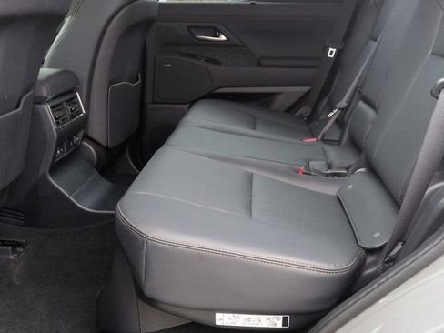 Used 2024 Lexus GX 550 AWD/4WD image 23