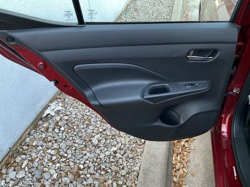 Used 2025 Nissan Versa SV image 17