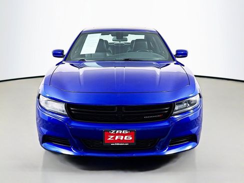 Used 2020 Dodge Charger SXT w/ Leather Interior Group RWD image 8