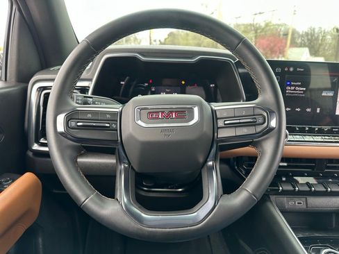 Used 2024 GMC Canyon AT4 w/ Canyon Safety Plus Package AWD/4WD image 25