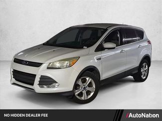 Used 2015 Ford Escape SE FWD video 1