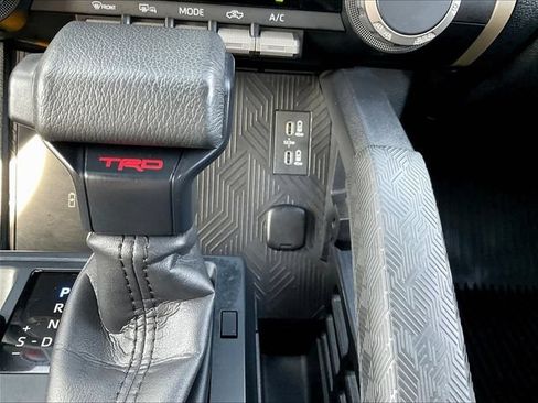 Used 2025 Toyota Tacoma TRD Off-Road w/ TRD Off Road Upgrade Package AWD/4WD image 19