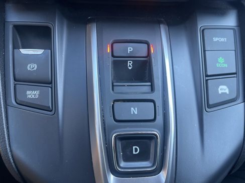 Used 2021 Honda CR-V Touring image 18