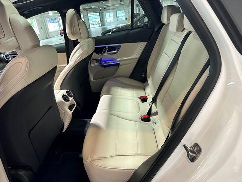 New 2026 Mercedes-Benz GLC 300 4MATIC image 14