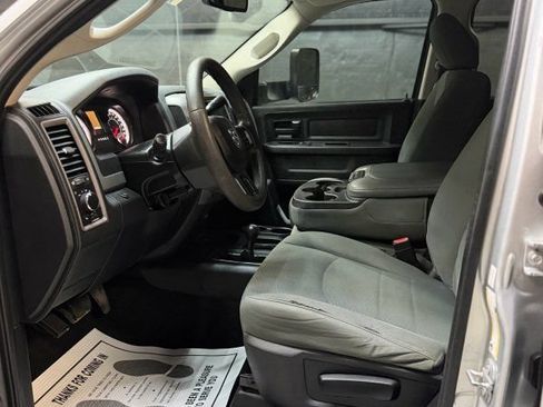 Used 2018 RAM 2500 Tradesman w/ Chrome Appearance Group AWD/4WD image 9