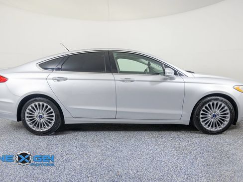 Used 2016 Ford Fusion Titanium FWD image 8