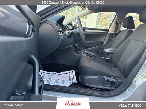 Used 2014 Volkswagen Passat 1.8T S image 12