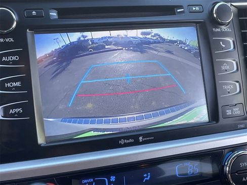 Used 2015 Toyota Highlander XLE image 27