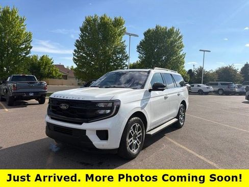 Used 2025 Ford Expedition Active AWD/4WD image 1