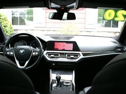 Used 2020 BMW 330i xDrive Sedan w/ Driving Assistance Package AWD/4WD image 19