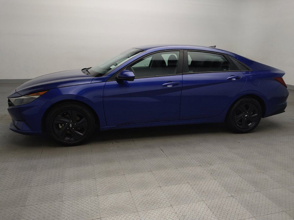Used 2021 Hyundai Elantra SEL w/ Convenience Package FWD image 2