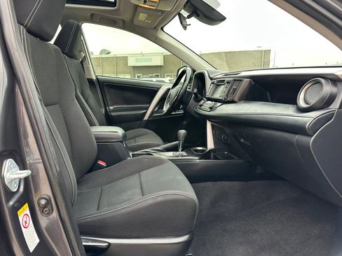 Used 2018 Toyota RAV4 XLE image 20