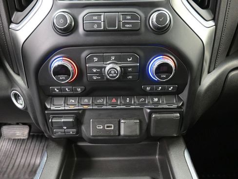 Used 2021 Chevrolet Silverado 1500 LTZ image 29