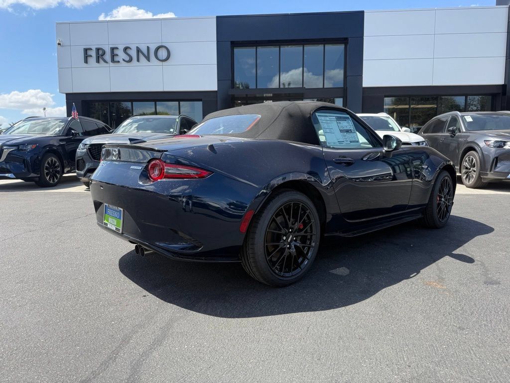 New 2026 MAZDA MX-5 Miata Club w/ Weather Package RWD image 11