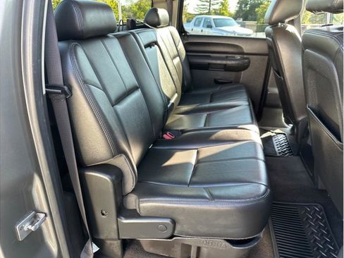 Used 2013 GMC Sierra 2500 SLE w/ SLE Preferred Package image 30