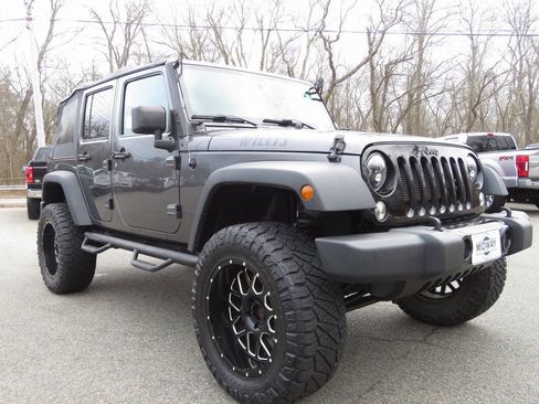 Used 2018 Jeep Wrangler Unlimited Sport image 3