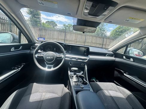 Used 2023 Kia K5 LXS FWD image 2