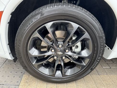 Used 2025 Dodge Durango R/T AWD/4WD image 9