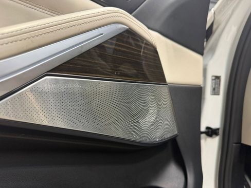 Used 2020 BMW X7 M50i image 12