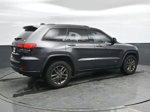 Used 2016 Jeep Grand Cherokee Laredo 75th Anniversary image 3