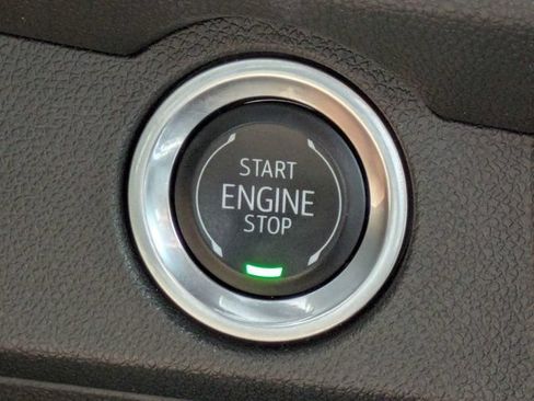 Used 2024 Chevrolet Traverse Z71 AWD/4WD image 32