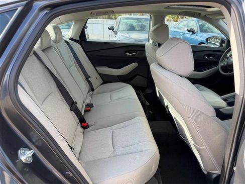 Certified 2025 Honda Accord SE image 10