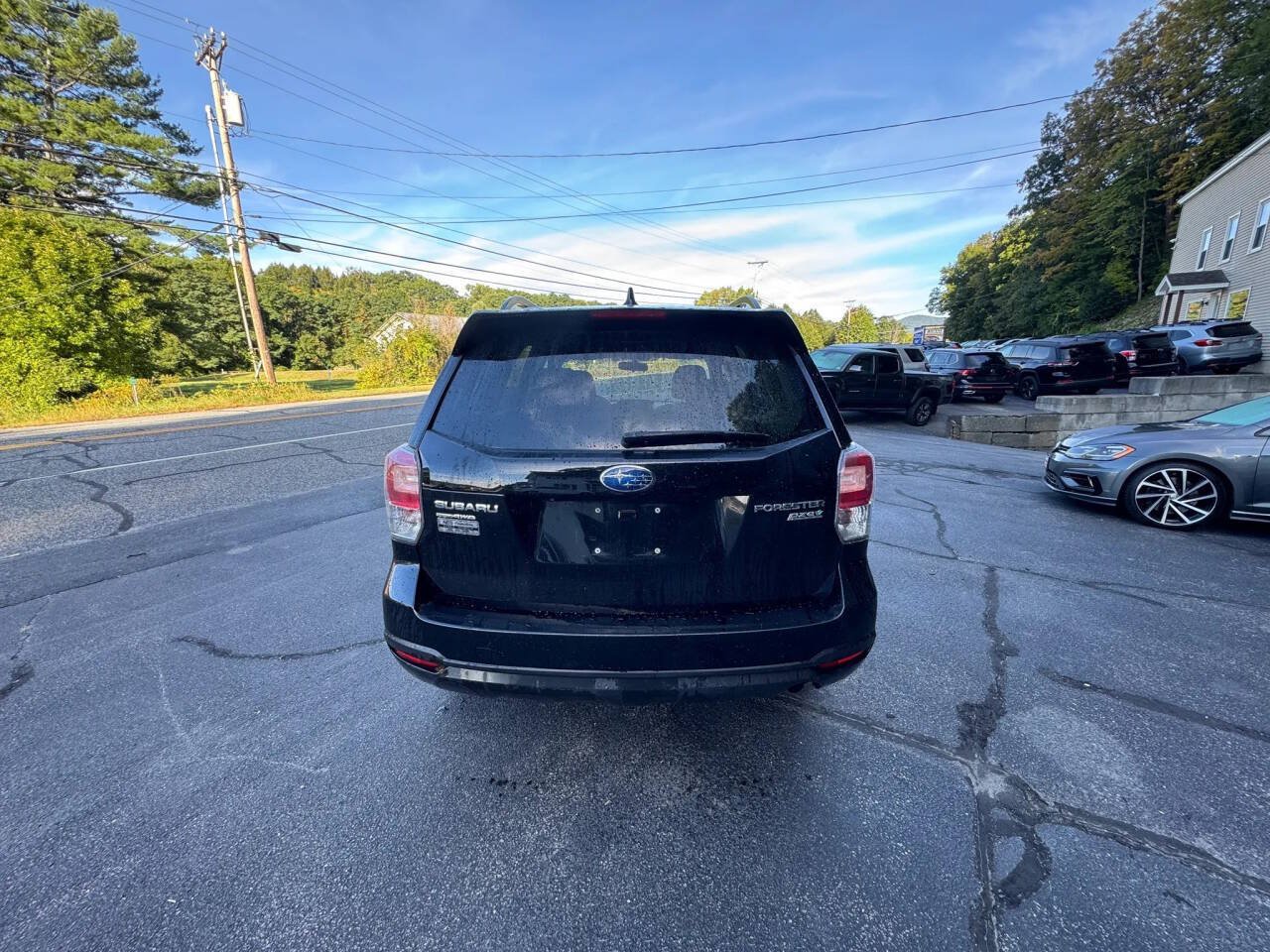 Used 2017 Subaru Forester 2.5i Premium w/ All-Weather Package AWD/4WD image 4