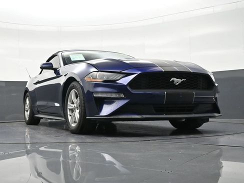 Used 2020 Ford Mustang Convertible image 31