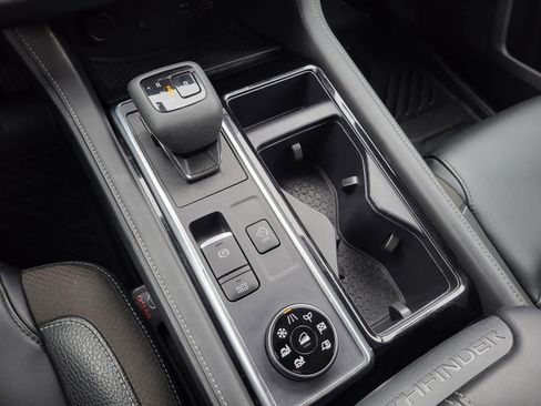 Certified 2023 Nissan Pathfinder SL w/ SL Premium Package image 34