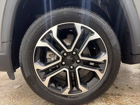 Used 2022 Jeep Compass Limited image 18