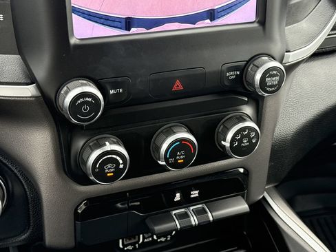 Used 2020 RAM 1500 Big Horn AWD/4WD image 24