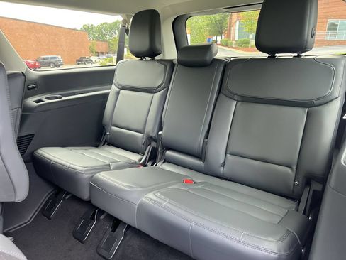New 2027 Ford Expedition Max Active RWD image 17