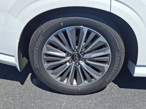 New 2026 INFINITI QX80 Luxe AWD/4WD image 5
