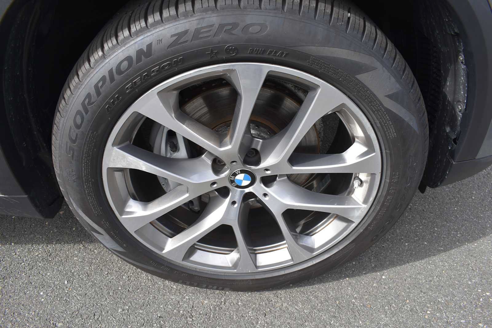 Used 2024 BMW X5 xDrive40i w/ Parking Assistance Package AWD/4WD image 23