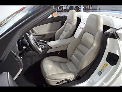 Used 2010 Chevrolet Corvette Convertible w/ Preferred Equipment Group RWD image 11