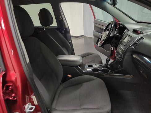 Used 2015 Kia Sorento LX FWD image 25