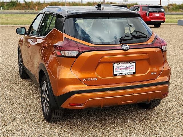 Used 2023 Nissan Kicks SV FWD image 3