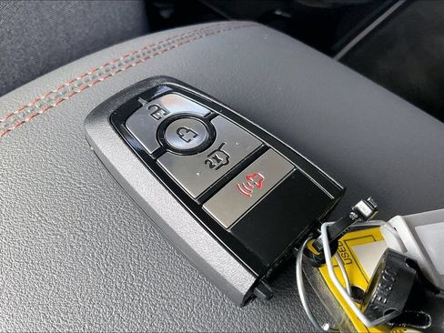 Used 2026 Ford Explorer Active RWD image 35