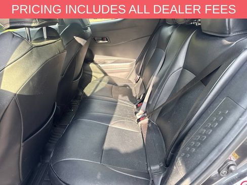 Used 2018 Toyota C-HR XLE FWD image 10