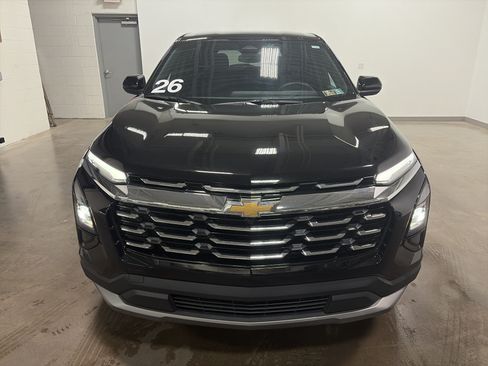 Used 2026 Chevrolet Equinox LT AWD/4WD image 8