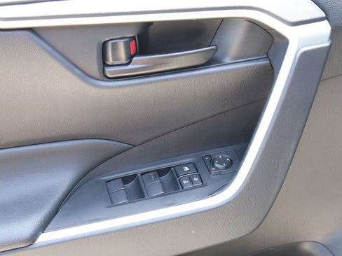Used 2025 Toyota RAV4 LE FWD image 20